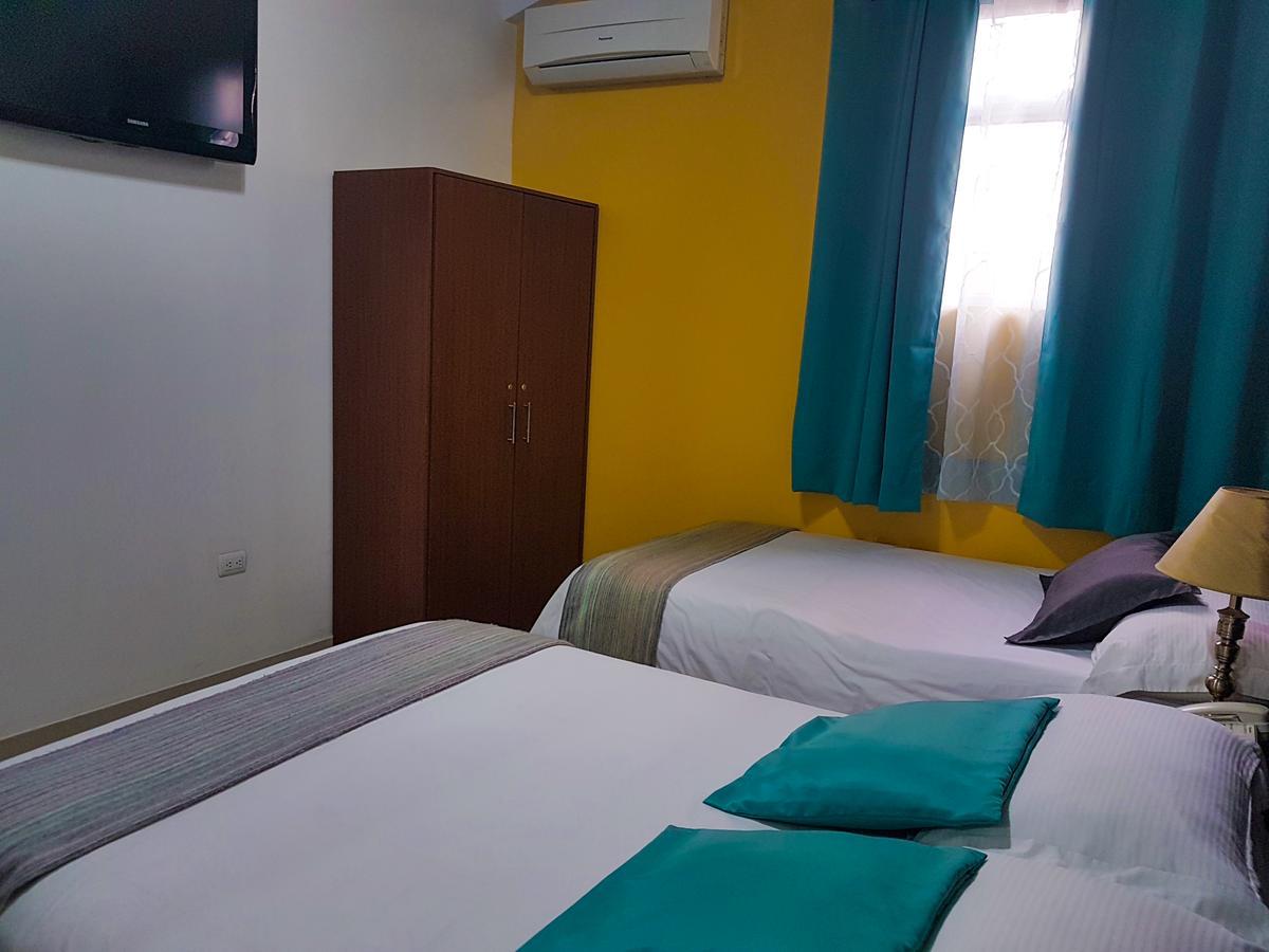 Hostal Blue Pacific Manta Kültér fotó